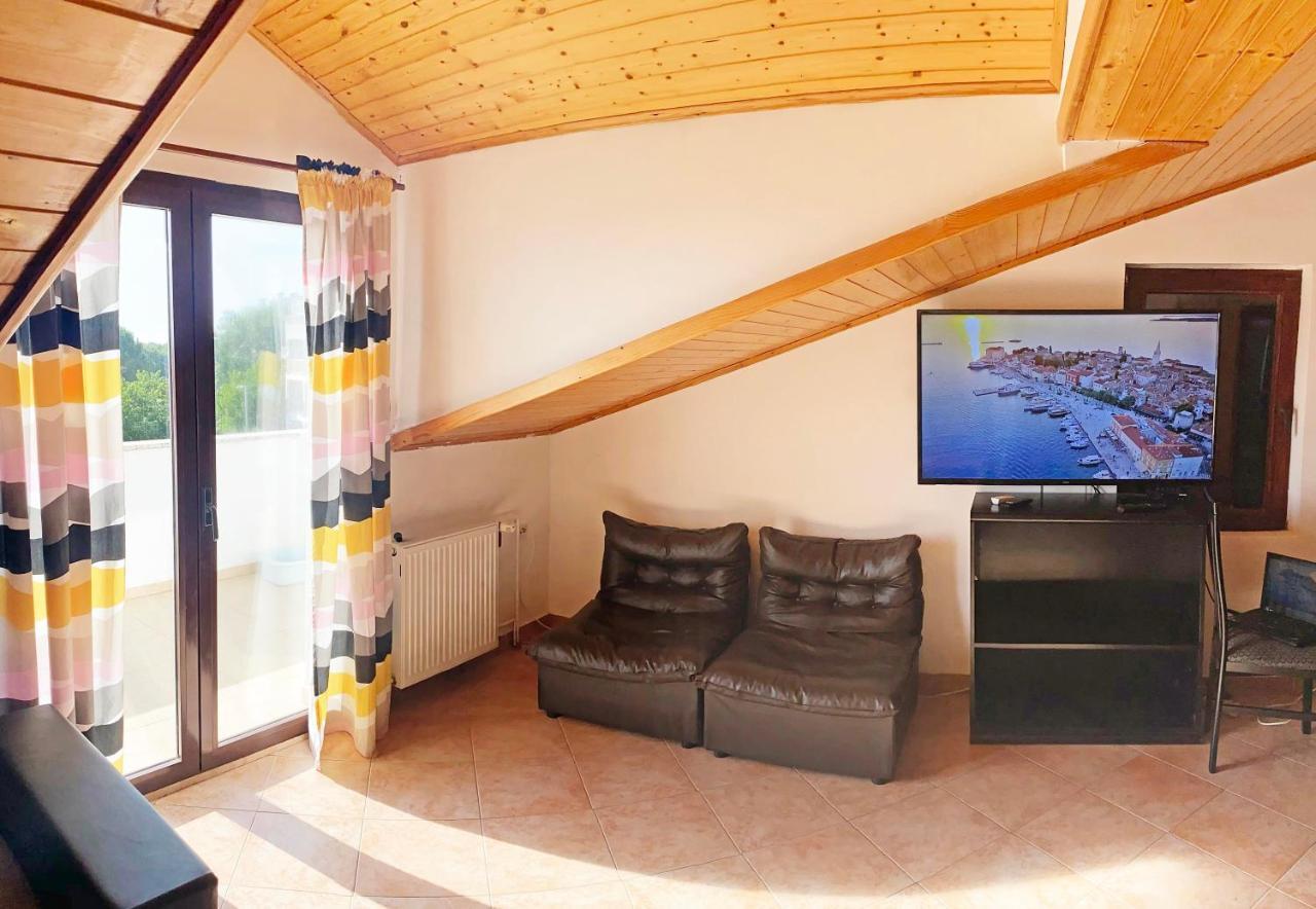 Apartments Vanessa Пореч Экстерьер фото