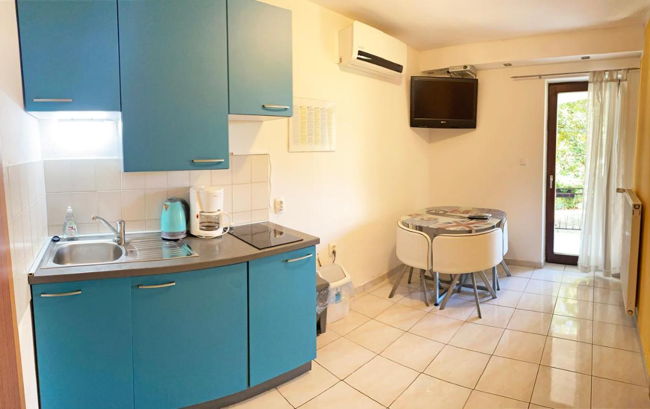 Apartments Vanessa Пореч Экстерьер фото