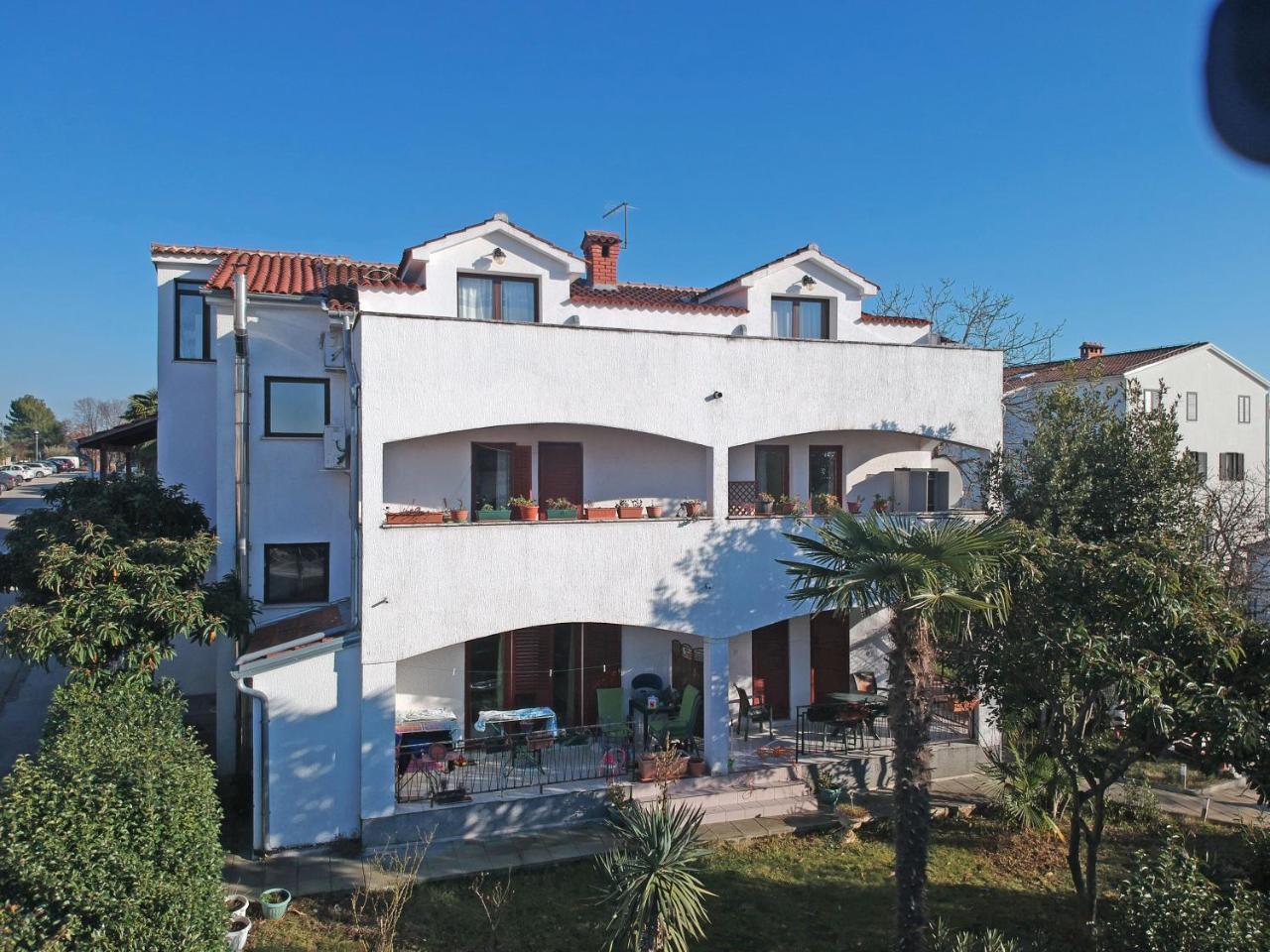 Apartments Vanessa Пореч Экстерьер фото
